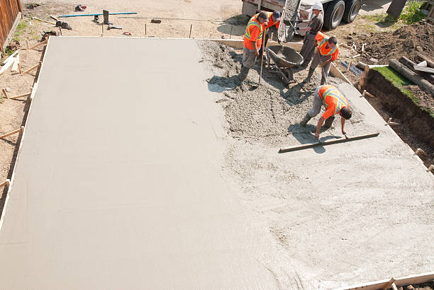 Best Poured Concrete Foundation  in Maywood, CA